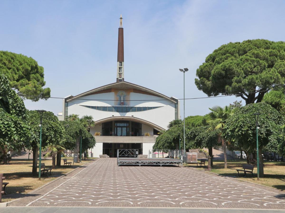 Letizia Apartman Lignano Sabbiadoro Kültér fotó